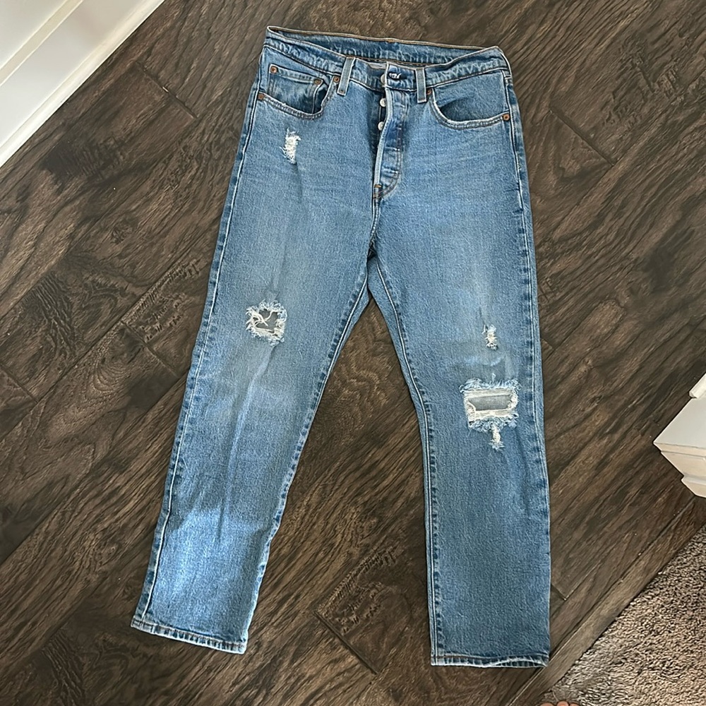 Women’s Levi’s 501, size 28